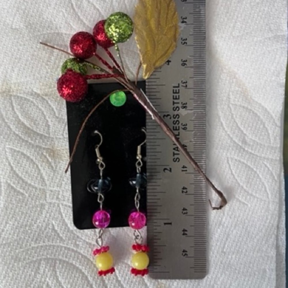 2 pair of custom earrings - Picture 2 of 3